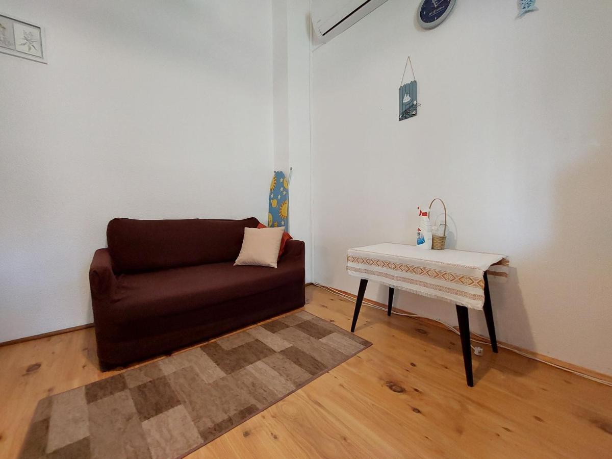Apartments Vilim Pinezići Eksteriør billede