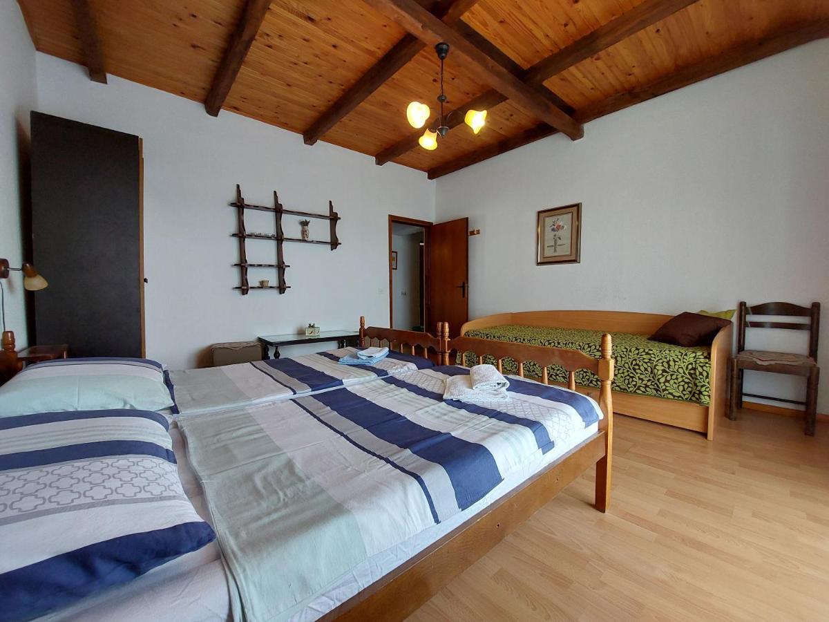 Apartments Vilim Pinezići Eksteriør billede