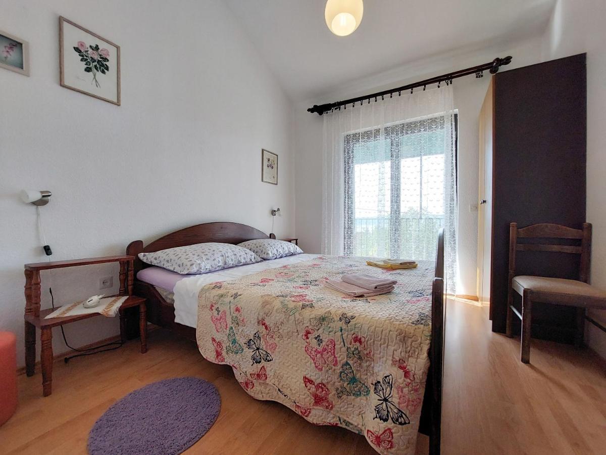 Apartments Vilim Pinezići Eksteriør billede