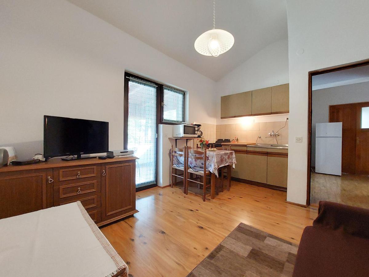 Apartments Vilim Pinezići Eksteriør billede