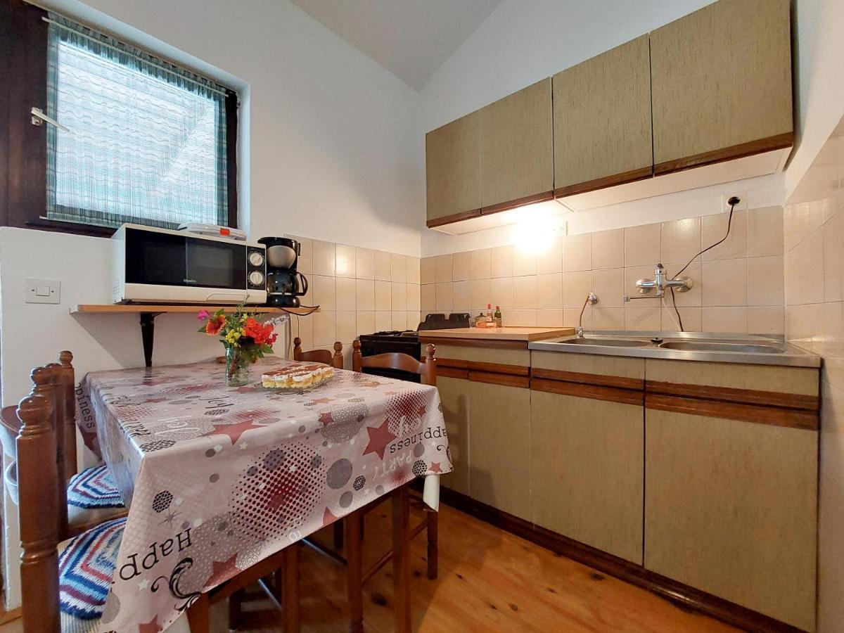 Apartments Vilim Pinezići Eksteriør billede