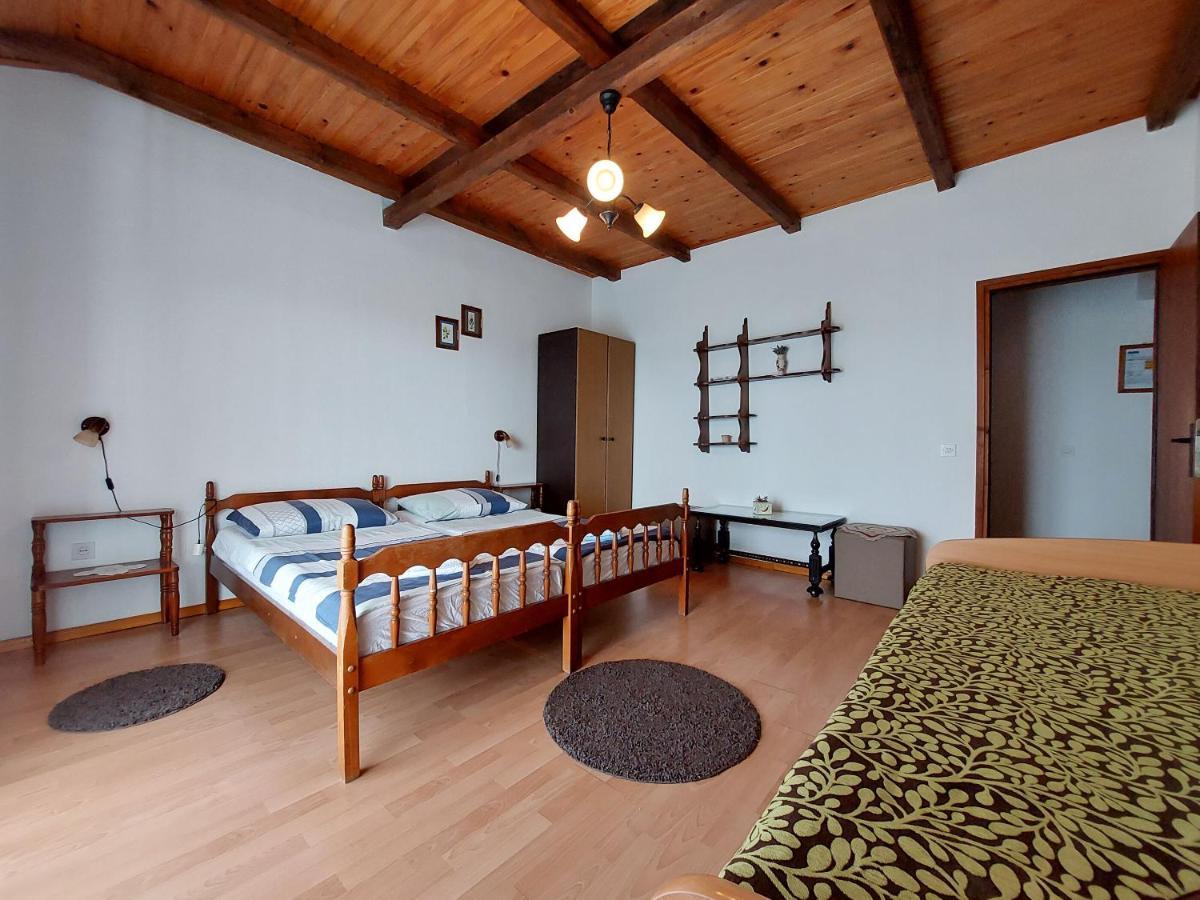 Apartments Vilim Pinezići Eksteriør billede