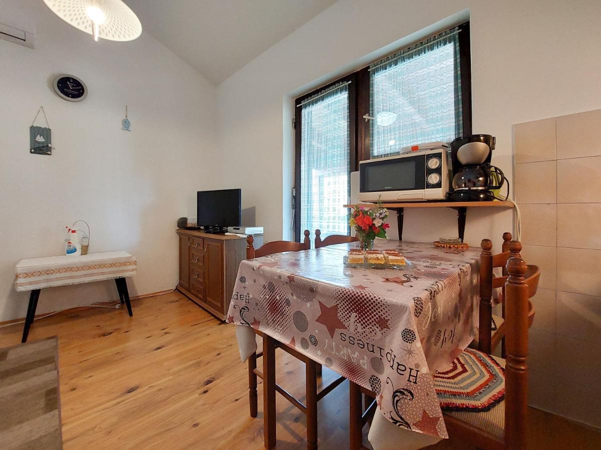 Apartments Vilim Pinezići Eksteriør billede