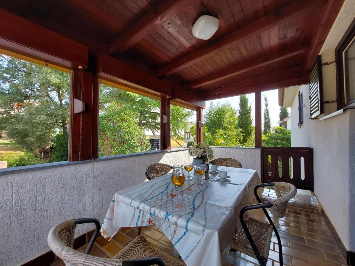 Apartments Vilim Pinezići Eksteriør billede